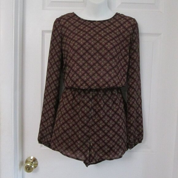 FOREVER 21 Long Sleeve Burgundy Romper (M) - Picture 1 of 7